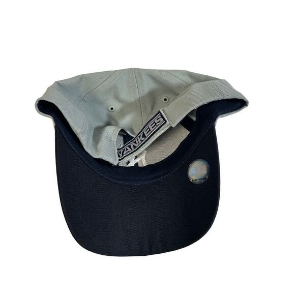 New York NY Yankees Genuine Merchandise Baseball Hat Navy and Grey - Picture 5 of 5